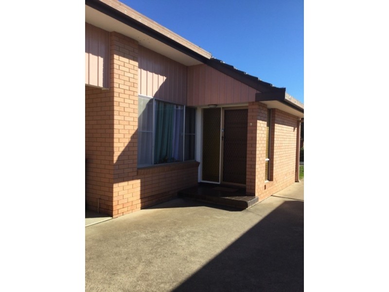 4/8 Lydia Street, Tamworth NSW 2340