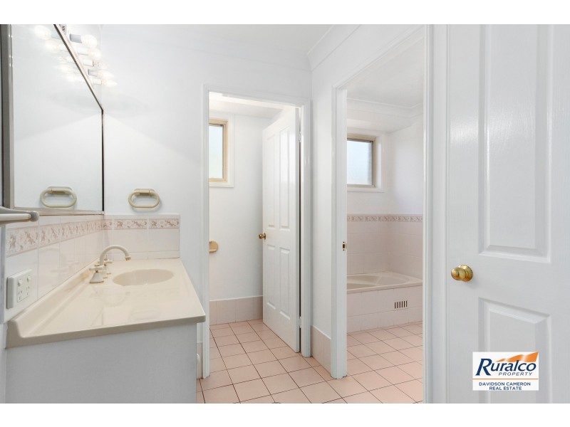 21 Valley Drive, Tamworth NSW 2340