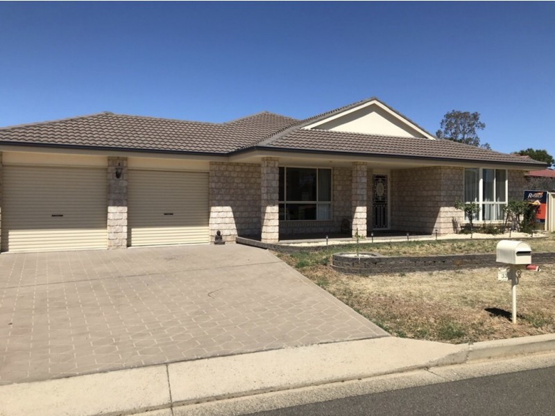33 Morilla Street, Tamworth NSW 2340