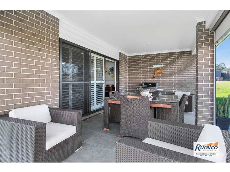 2 Carrai Close, Tamworth NSW 2340