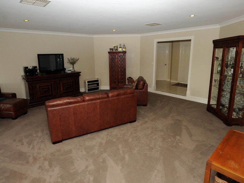 2 Matilda Place, Tamworth NSW 2340