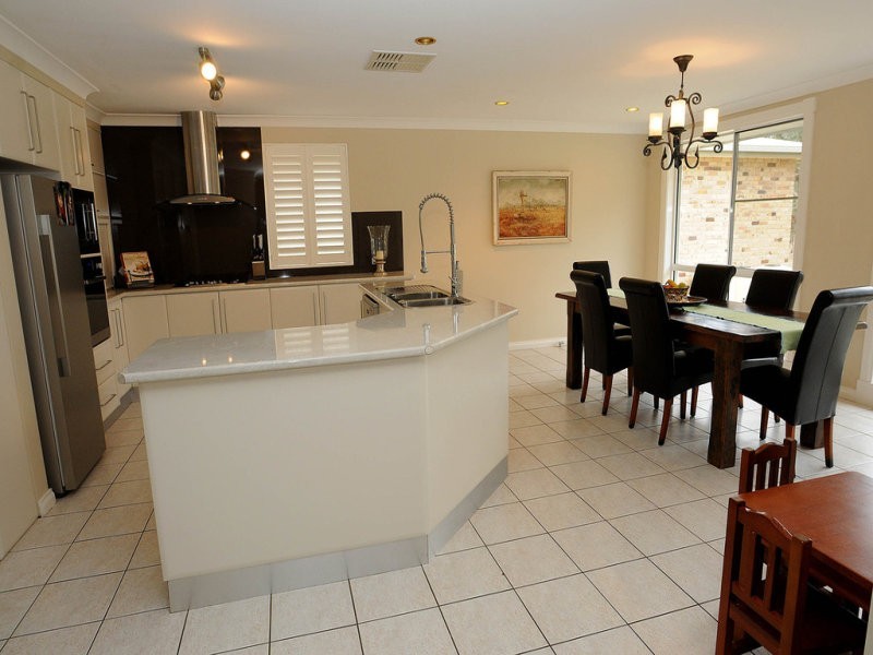 2 Matilda Place, Tamworth NSW 2340