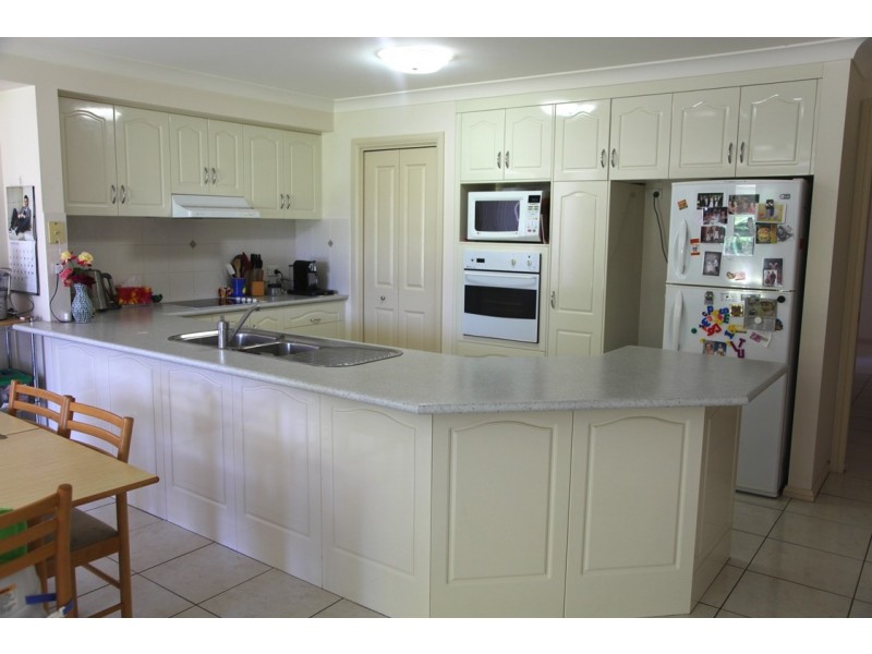 15 Wahroonga Drive, Tamworth NSW 2340