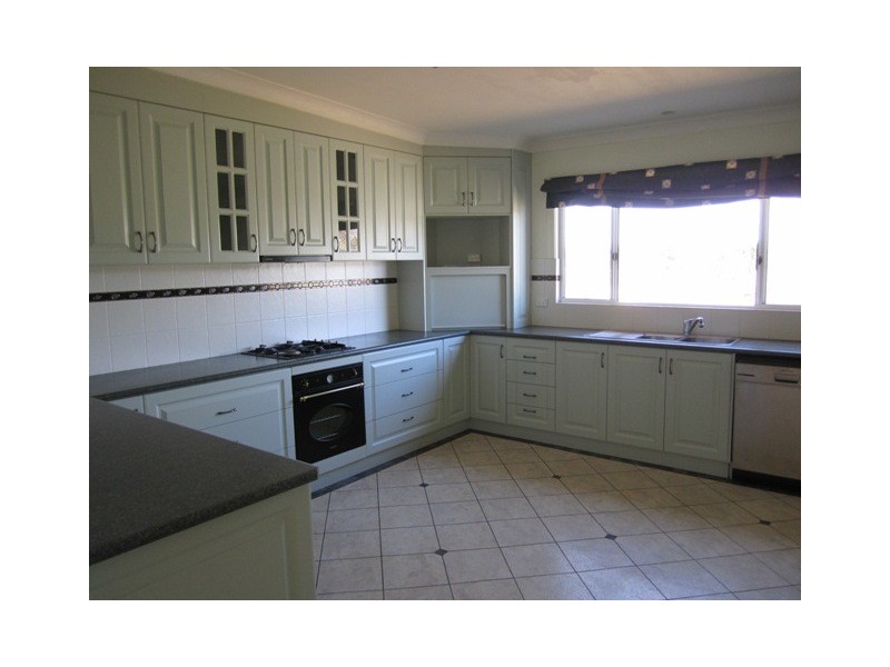 1 Out Of Town, Duri NSW 2344