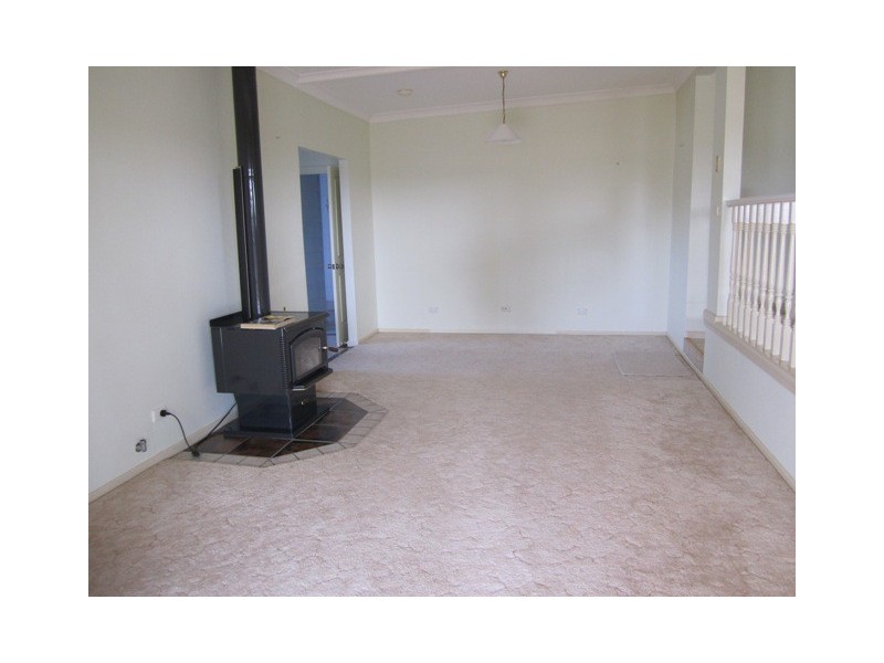 1 Out Of Town, Duri NSW 2344