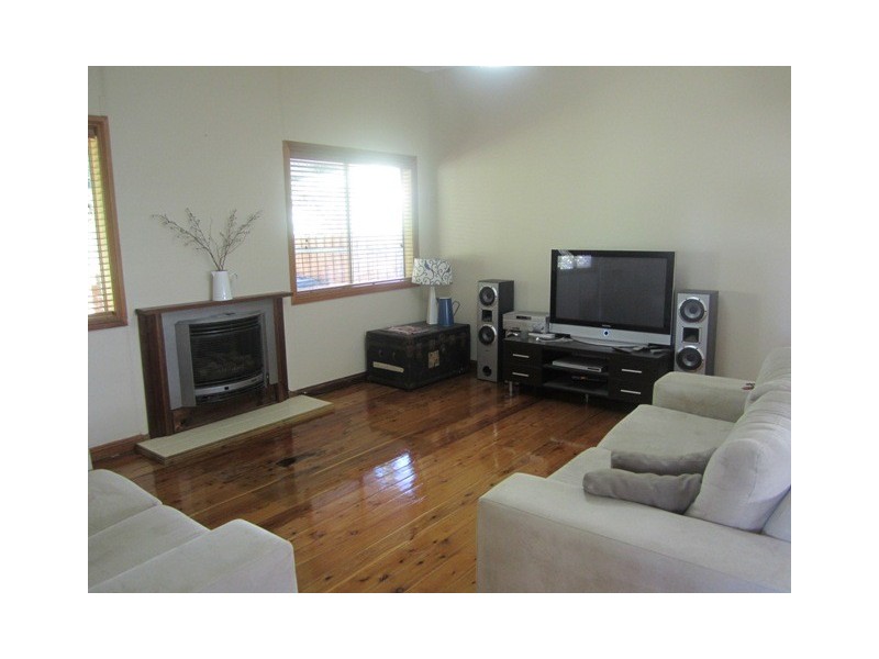 28 Chelmsford Street, Tamworth NSW 2340