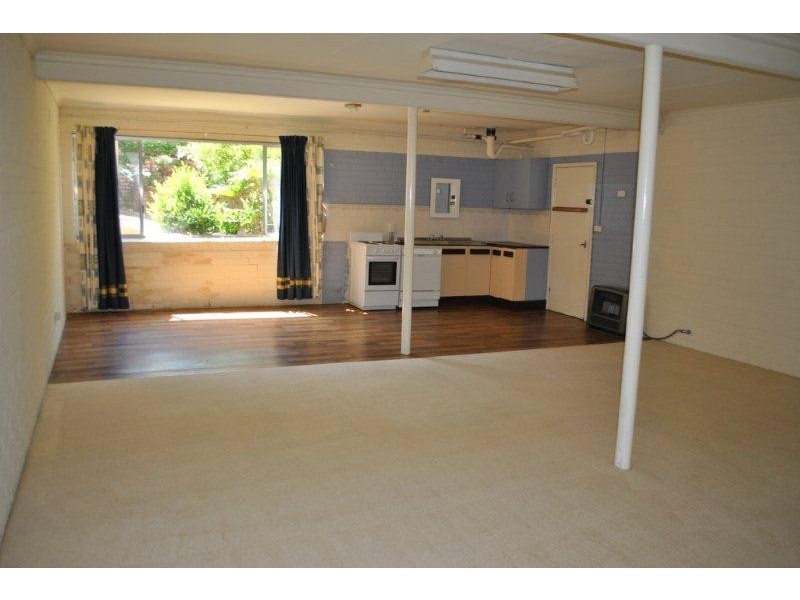 2 Dekalb Street, Tamworth NSW 2340