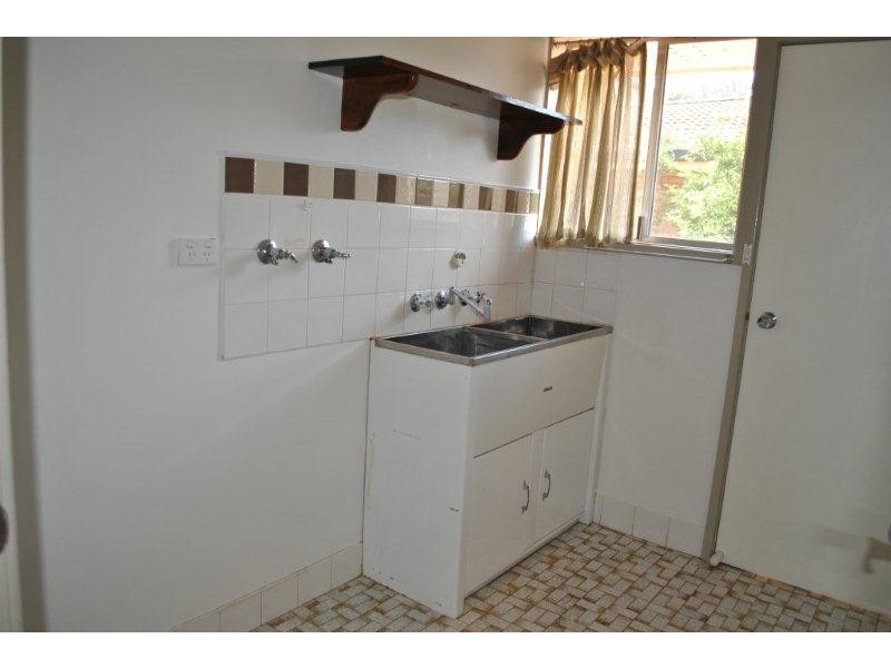 2 Dekalb Street, Tamworth NSW 2340