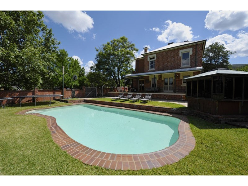 153 Carthage Street, Tamworth NSW 2340