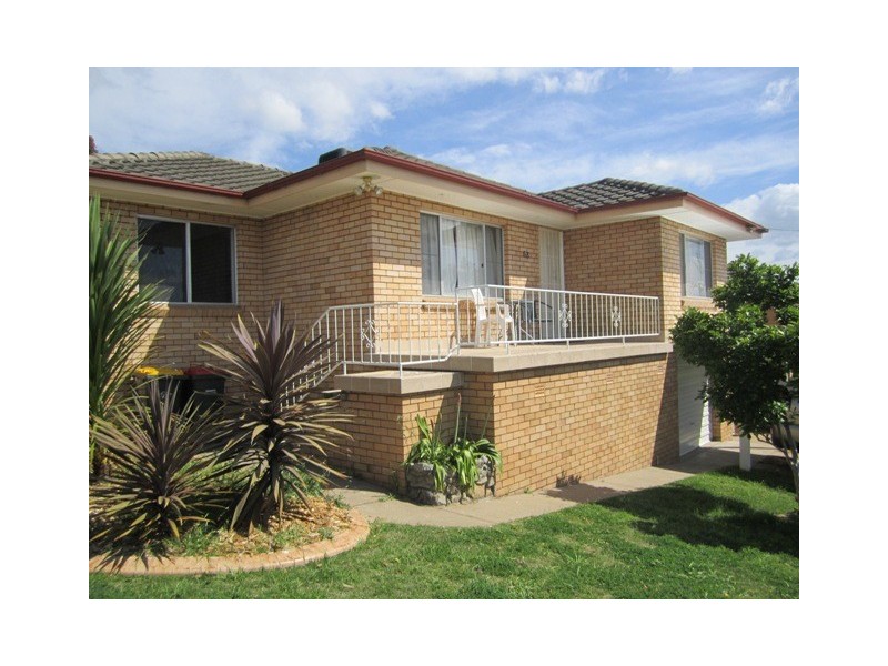 68 David Street, Tamworth NSW 2340