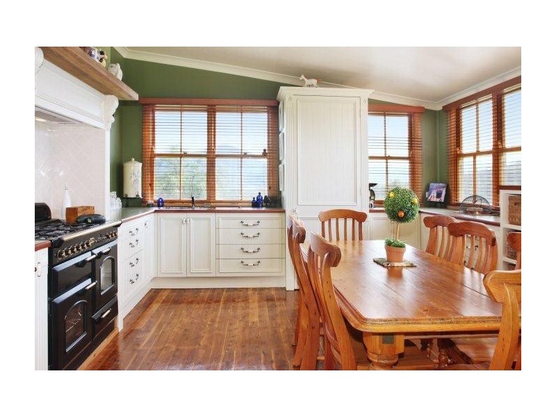 80 Wyndham Close, Tamworth NSW 2340