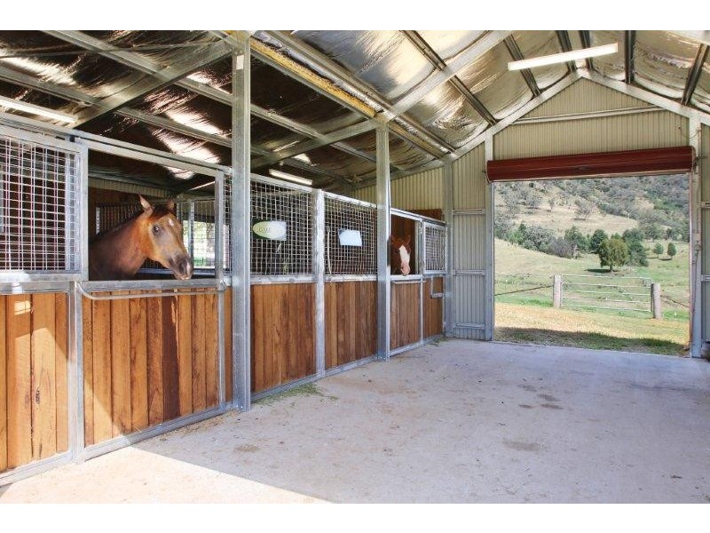 80 Wyndham Close, Tamworth NSW 2340