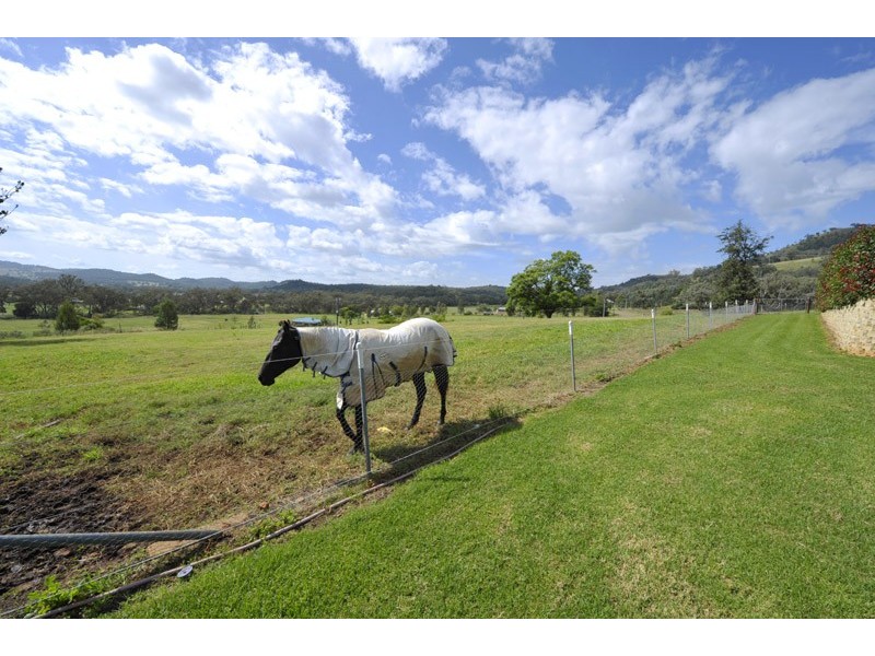 80 Wyndham Close, Tamworth NSW 2340