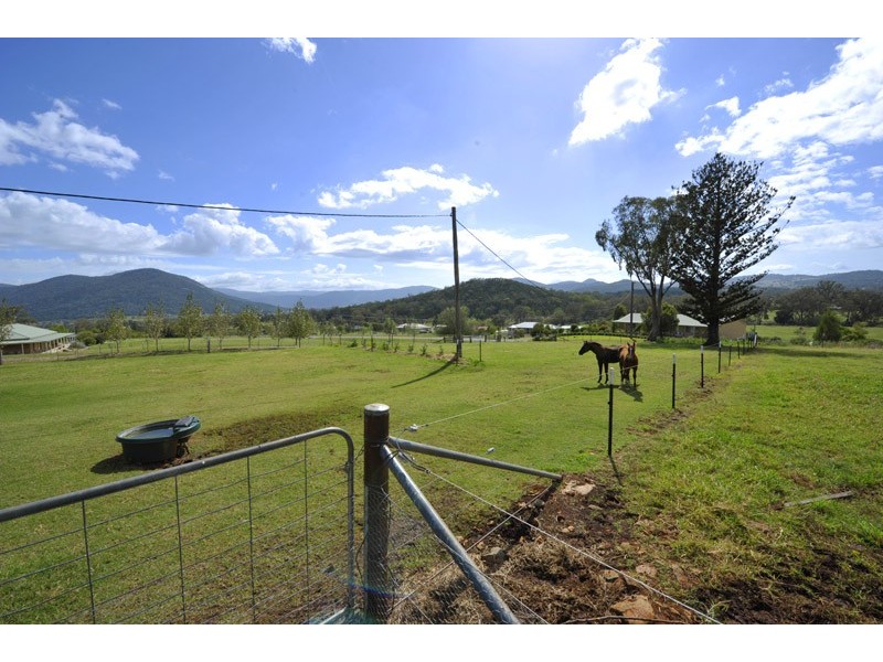 80 Wyndham Close, Tamworth NSW 2340