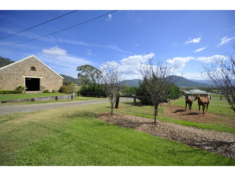 80 Wyndham Close, Tamworth NSW 2340