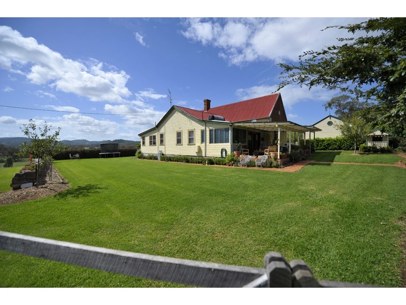 80 Wyndham Close, Tamworth NSW 2340