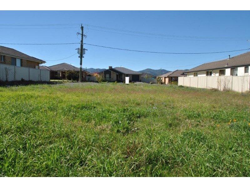4 Iris Close, Kootingal NSW 2352