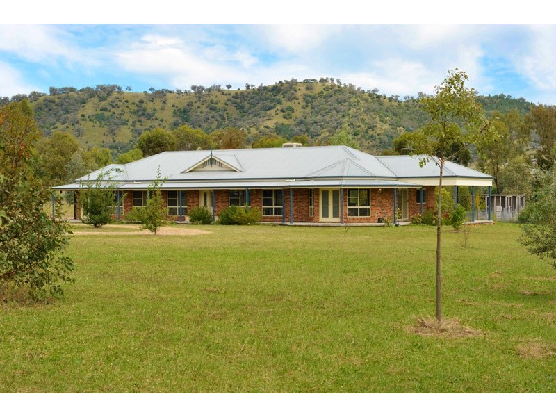 57 Urangera Drive, Tamworth NSW 2340