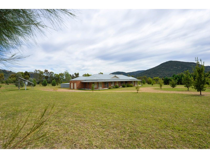 57 Urangera Drive, Tamworth NSW 2340