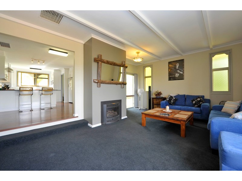 27 Dekalb Street, Tamworth NSW 2340
