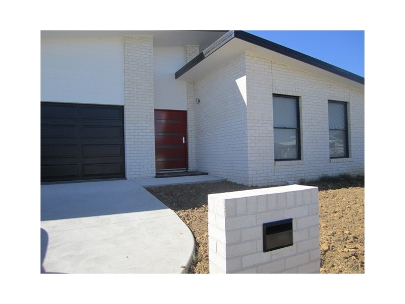 8 Emerald Avenue, Tamworth NSW 2340