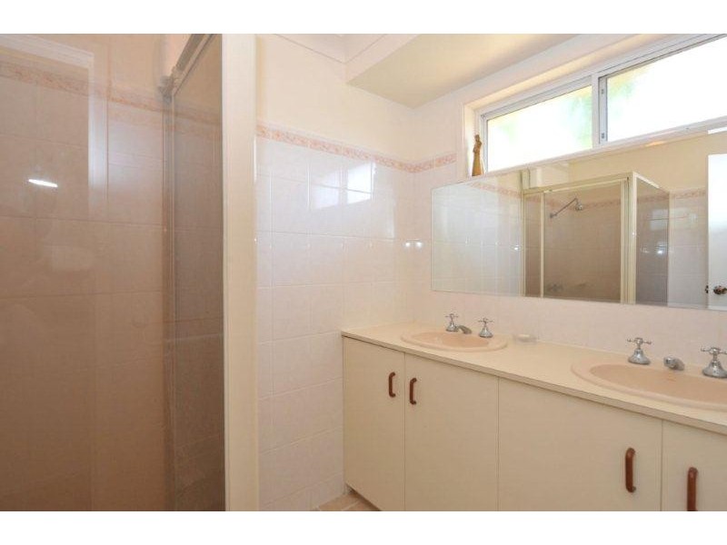 11 Jemmy Place, Tamworth NSW 2340