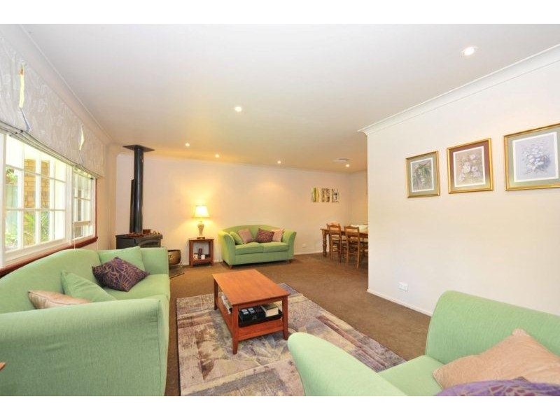 11 Jemmy Place, Tamworth NSW 2340