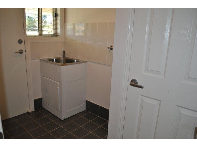 14 Whiporie Close, Tamworth NSW 2340