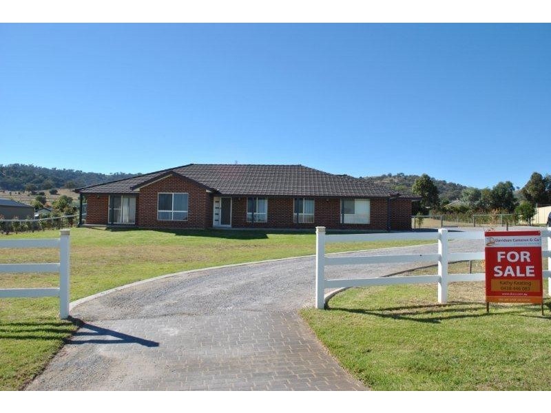 14 Whiporie Close, Tamworth NSW 2340