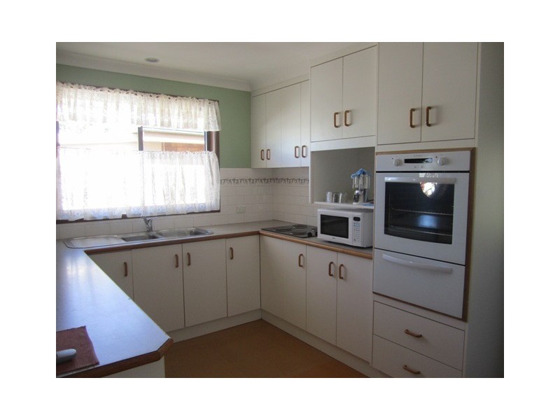 105 Denman Avenue, Kootingal NSW 2352