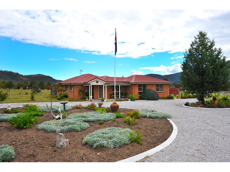 35 Urangera Drive, Tamworth NSW 2340