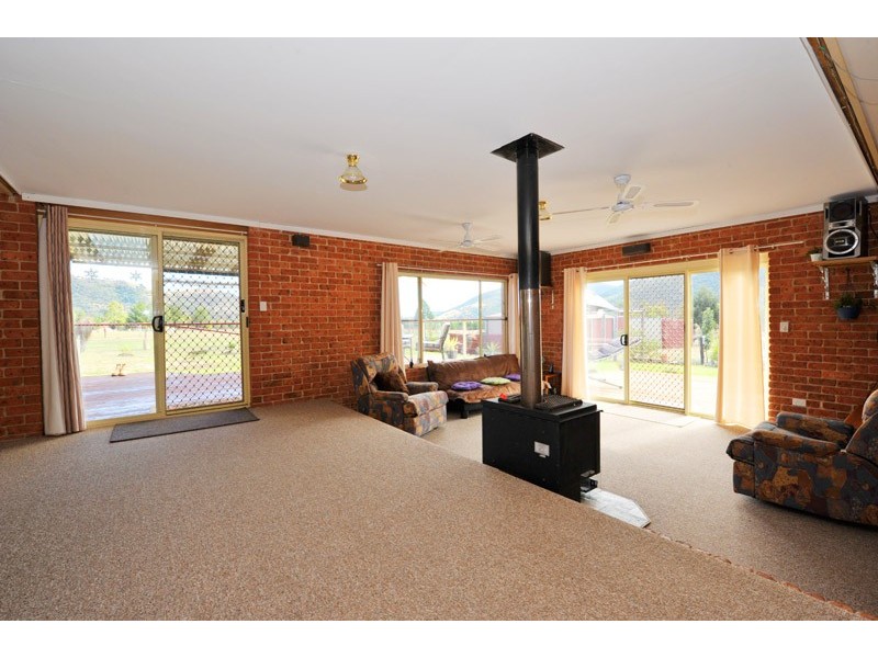 35 Urangera Drive, Tamworth NSW 2340