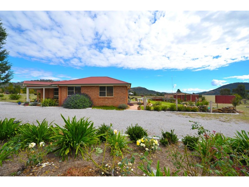 35 Urangera Drive, Tamworth NSW 2340