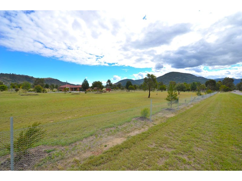 35 Urangera Drive, Tamworth NSW 2340