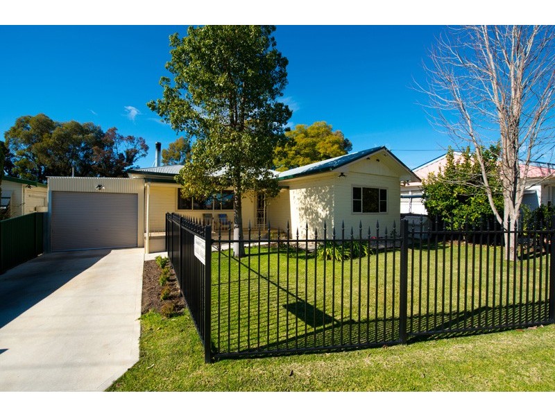 16 Duri Road, Tamworth NSW 2340