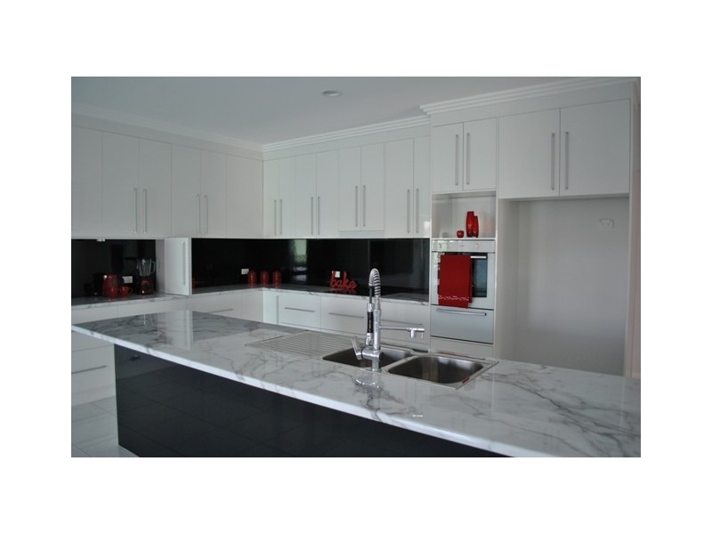 84 Tribe Street, Tamworth NSW 2340