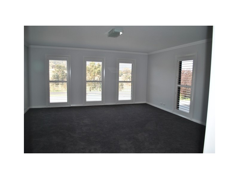 84 Tribe Street, Tamworth NSW 2340