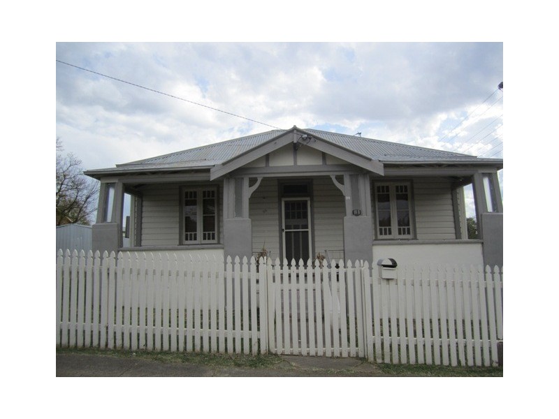 99 Crown Street, Tamworth NSW 2340
