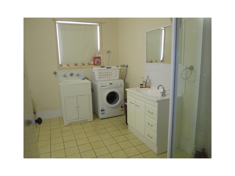 99 Crown Street, Tamworth NSW 2340