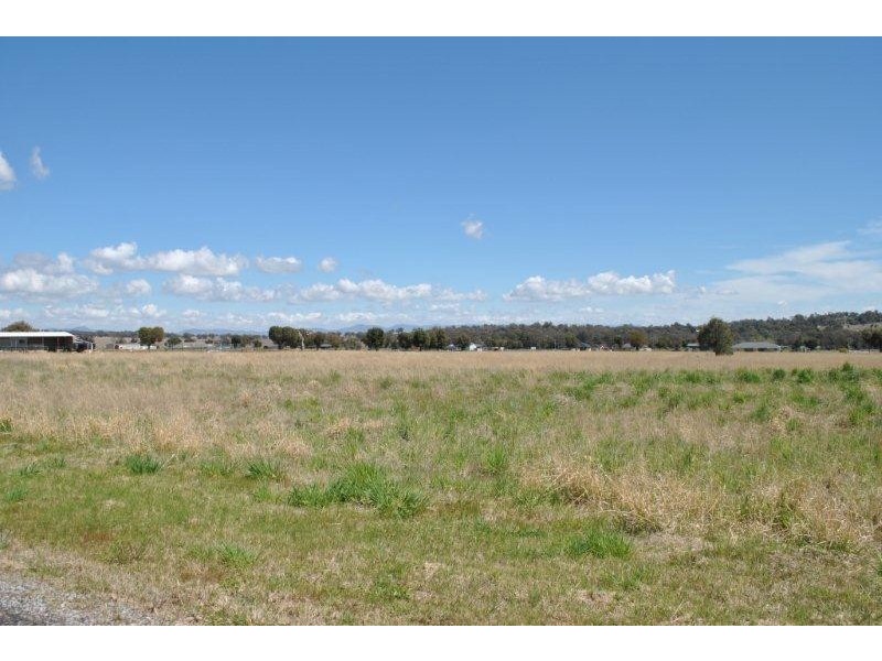 5 Woodswallow Close, Tamworth NSW 2340