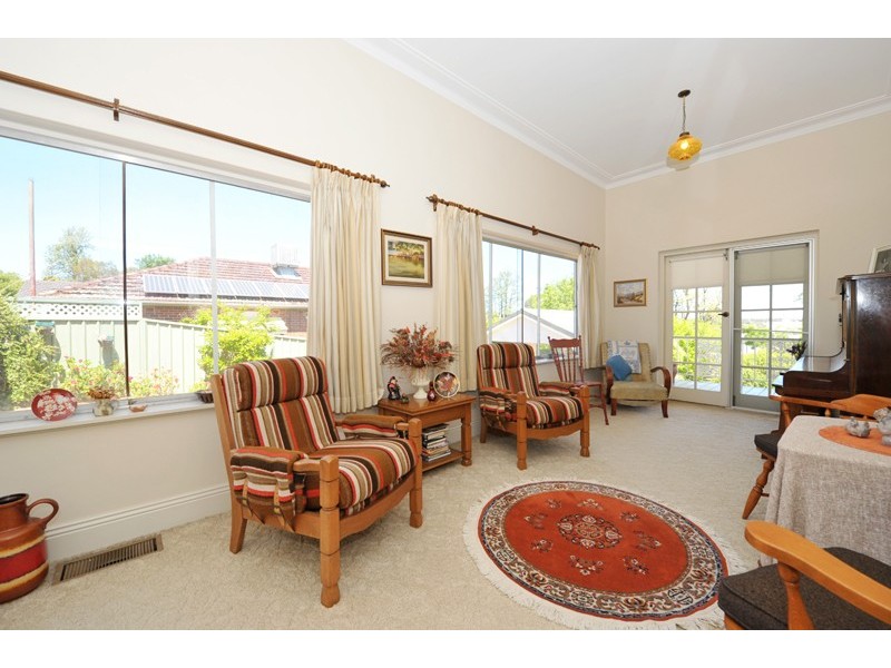 76 Carthage Street, Tamworth NSW 2340