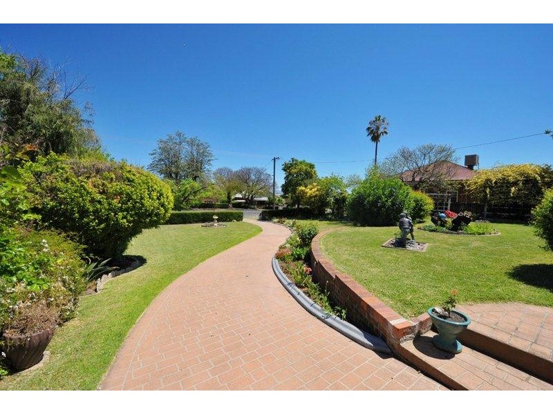 76 Carthage Street, Tamworth NSW 2340