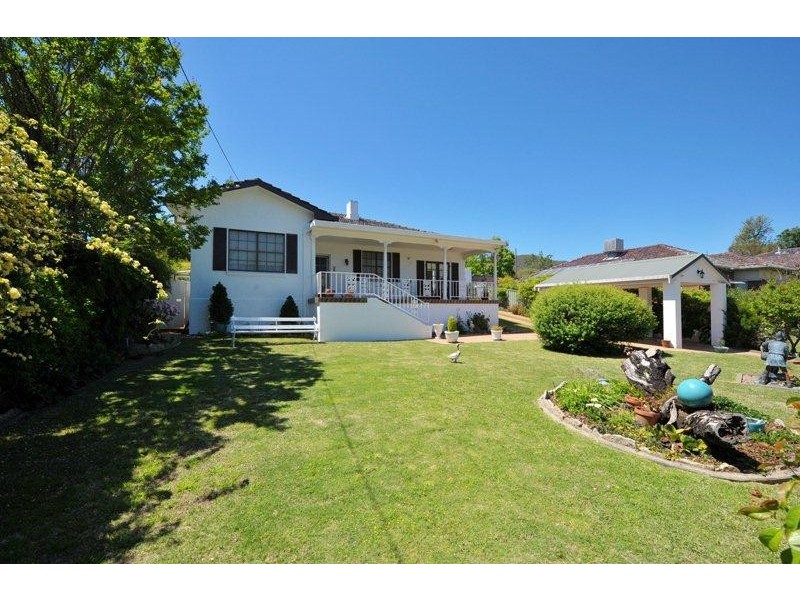 76 Carthage Street, Tamworth NSW 2340