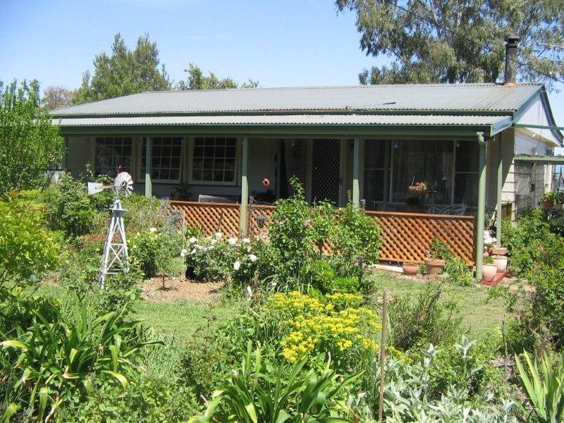 1099 Manilla Road, Tamworth NSW 2340