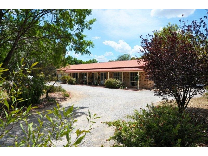 15 Dangar Cres, Tamworth NSW 2340