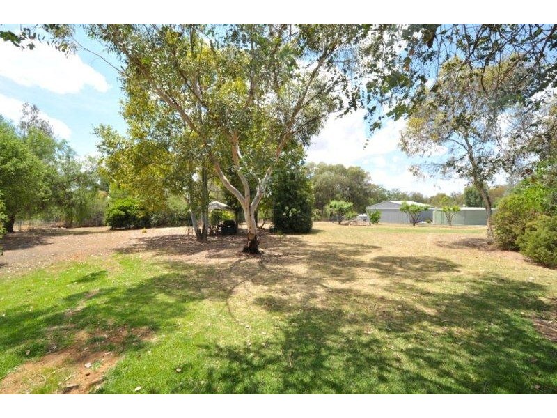 15 Dangar Cres, Tamworth NSW 2340