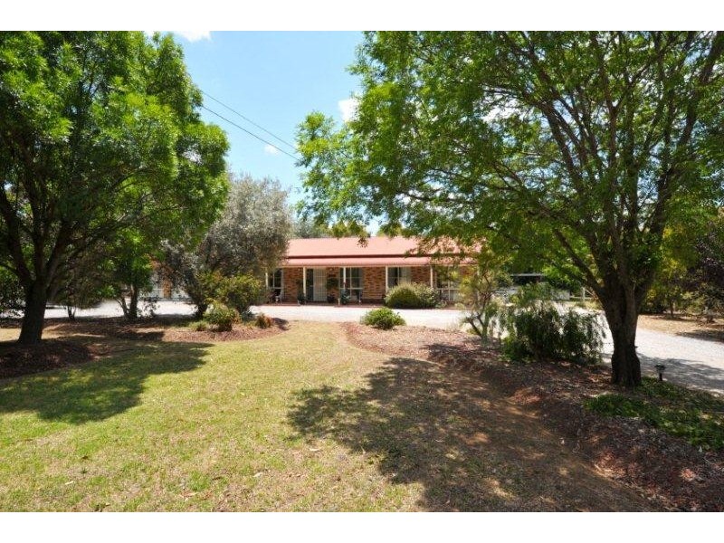 15 Dangar Cres, Tamworth NSW 2340