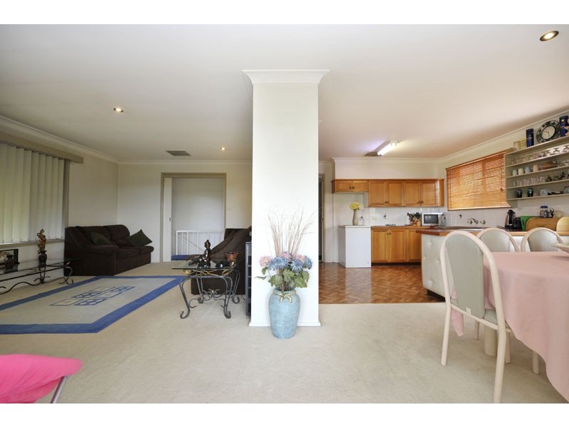 2 Dekalb Street, Tamworth NSW 2340