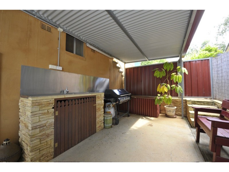 2 Dekalb Street, Tamworth NSW 2340