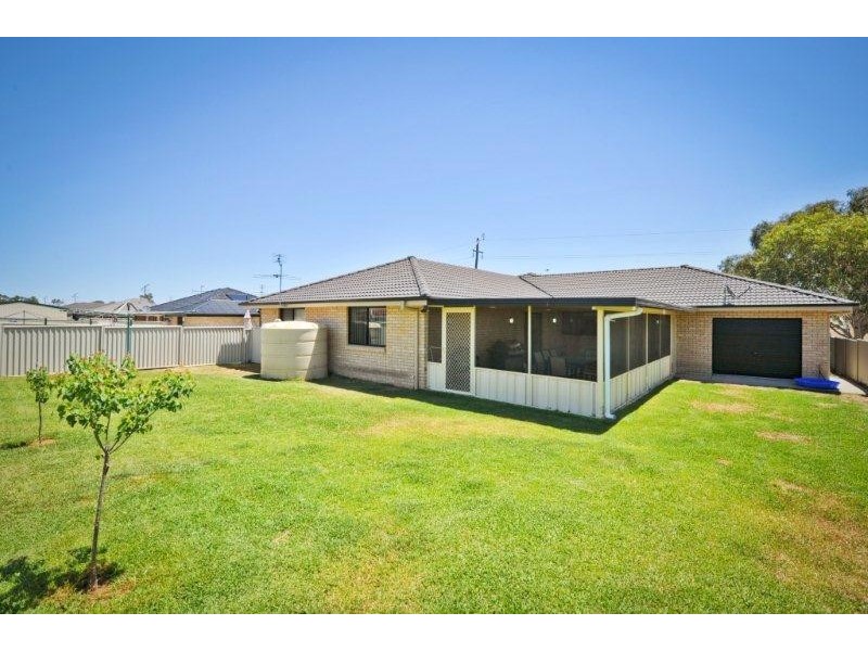 64 Marathon Street, Tamworth NSW 2340